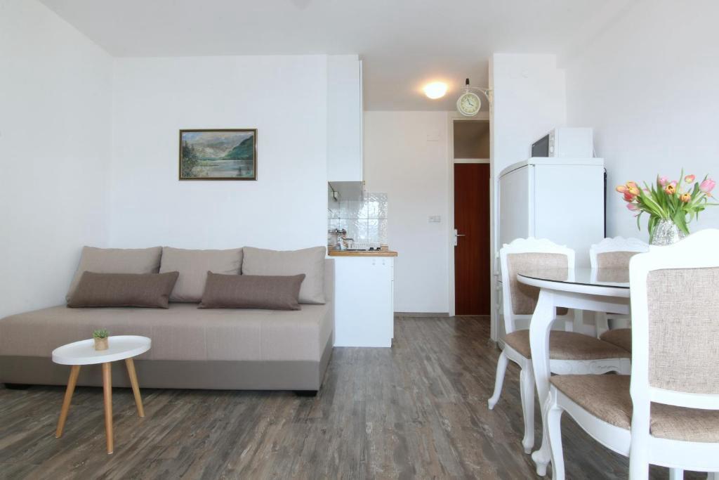 Apartman 2 – nappali és étkező